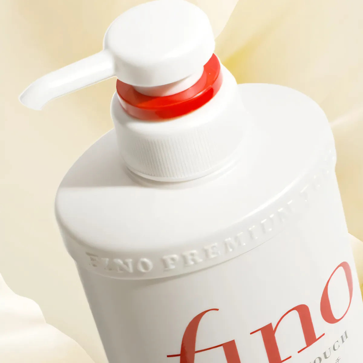 Shiseido Fino Premium Touch Shampoo 550ml : Shampoing réparateur intense. Cheveux doux, brillants et protégés. Achetez sur www.kbeautyn1.com !