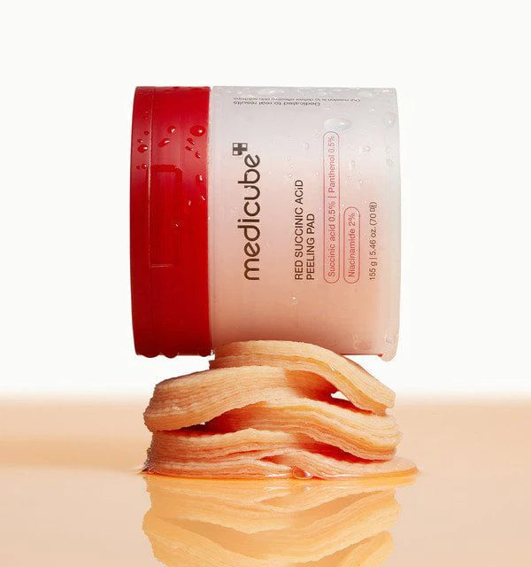 medicube Red Succinic Acid Peeling Pad – Exfoliant Doux 70 Pads